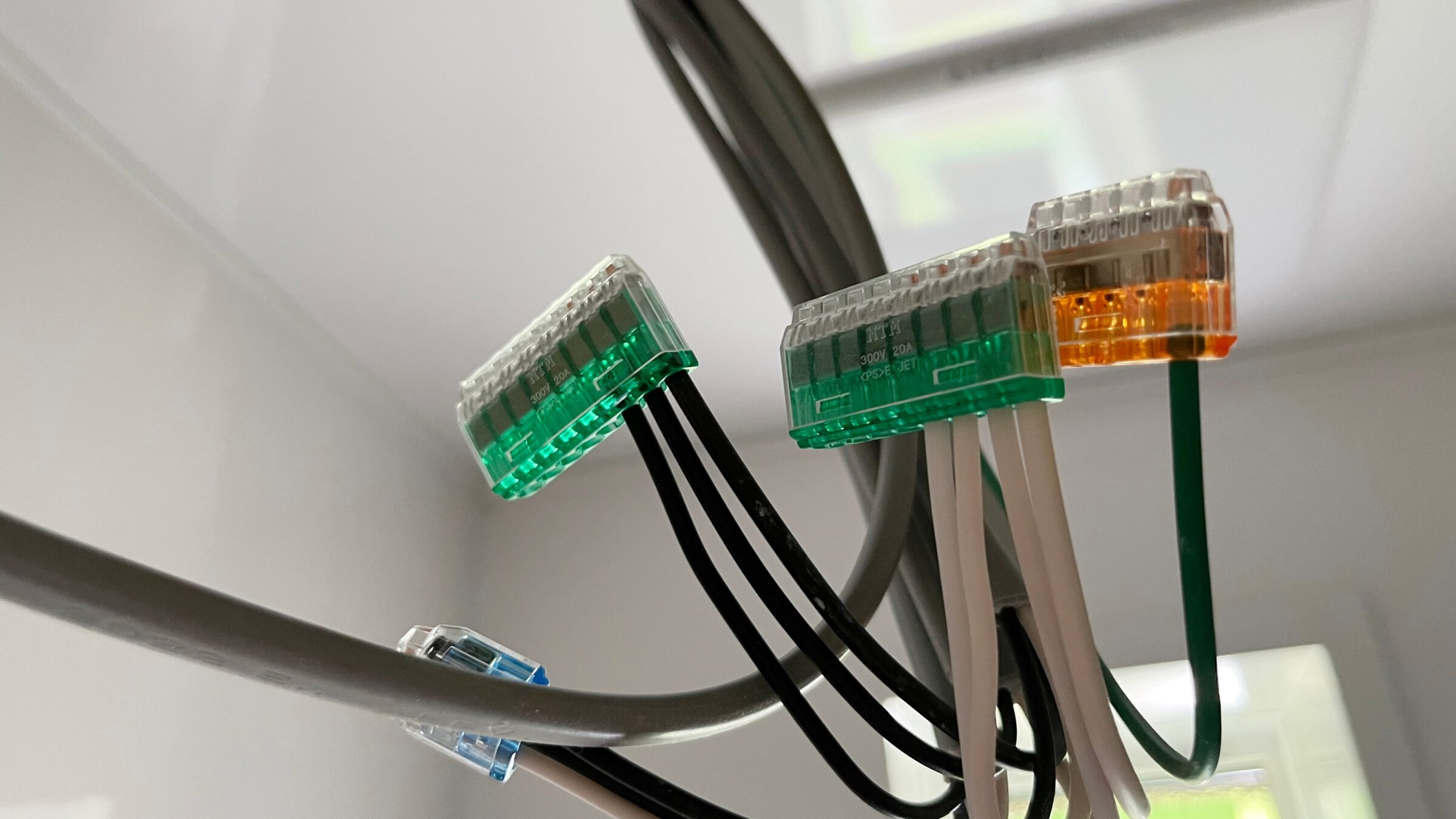 LANケーブルの接続部